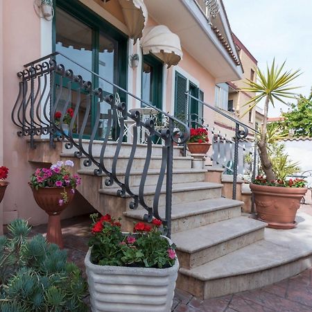 Hotel La Villetta Fiumicino Bagian luar foto