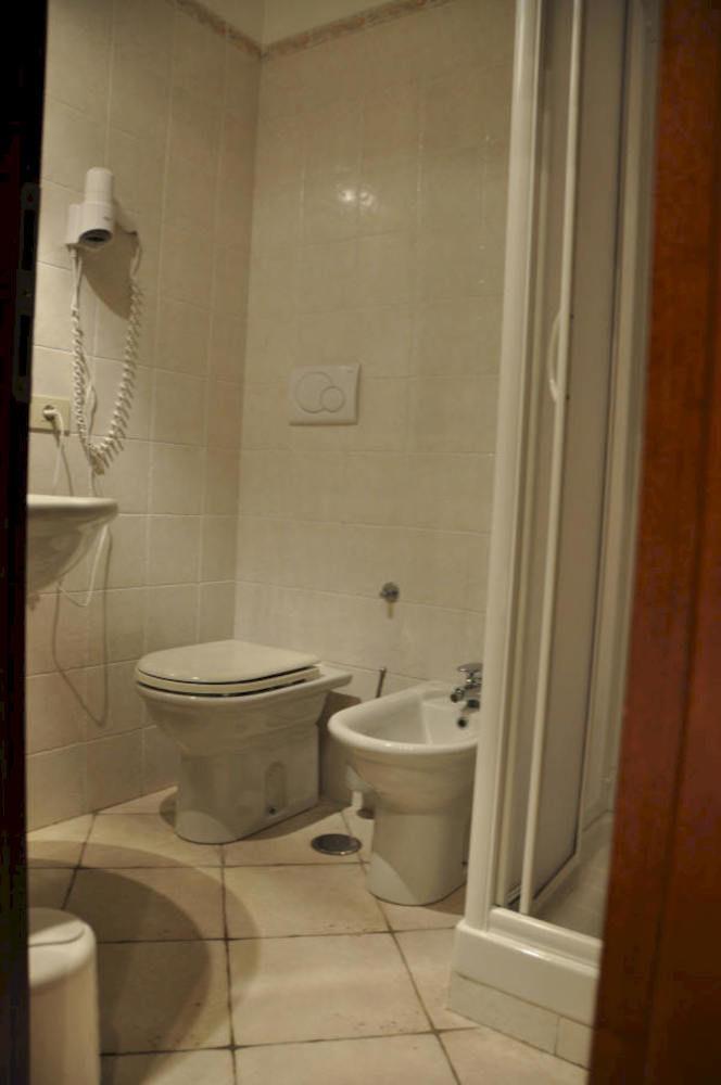 Hotel La Villetta Fiumicino Bagian luar foto
