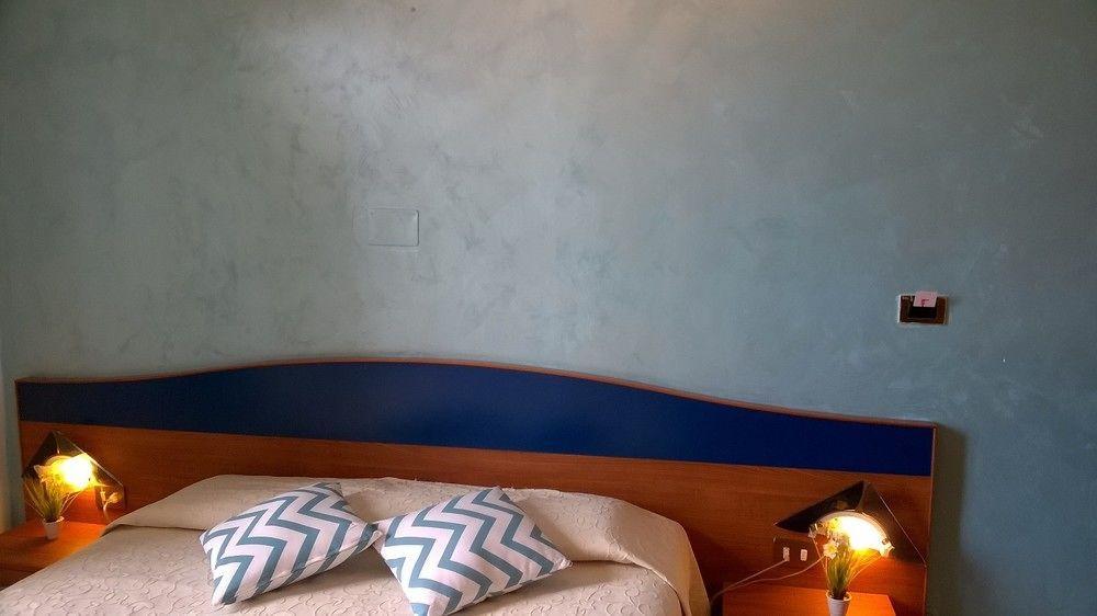 Hotel La Villetta Fiumicino Bagian luar foto