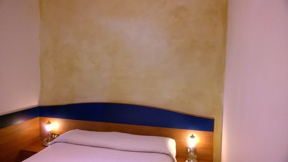 Hotel La Villetta Fiumicino Bagian luar foto