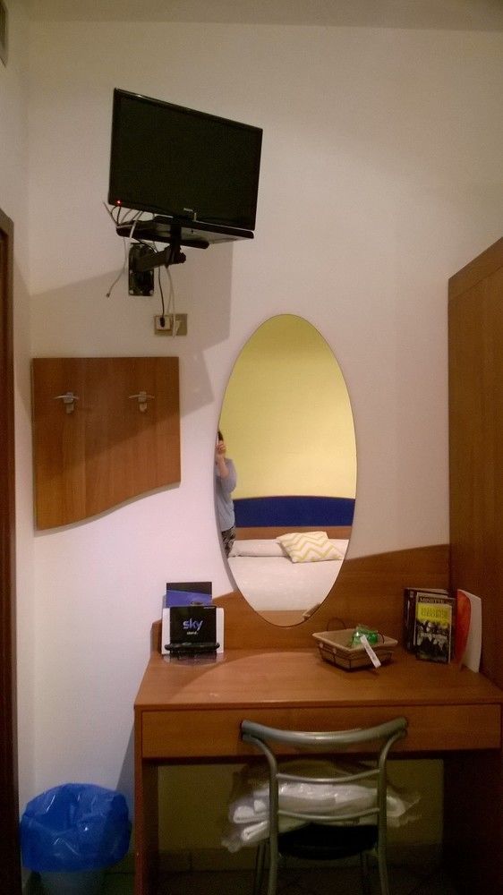Hotel La Villetta Fiumicino Bagian luar foto