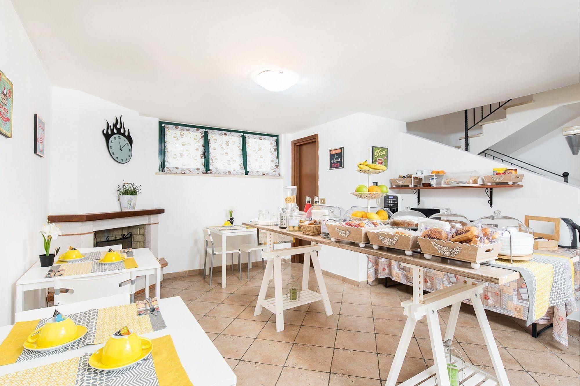 Hotel La Villetta Fiumicino Bagian luar foto